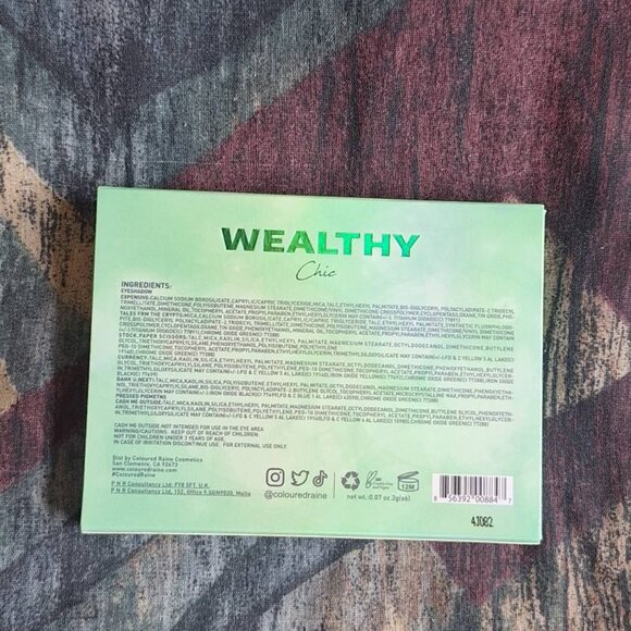 💚 Coloured Raine – Wealthy Chic Eyeshadow Palette (Brand New) - Picture 4 of 4
